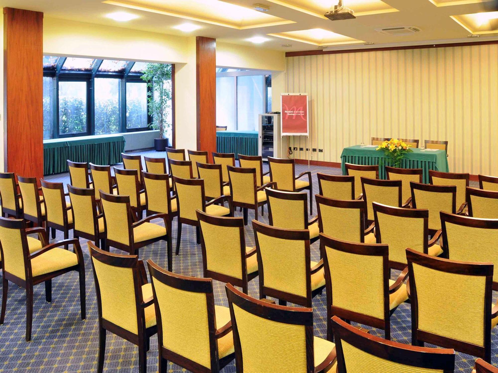 Mercure Reggio Emilia Centro Astoria Exterior photo